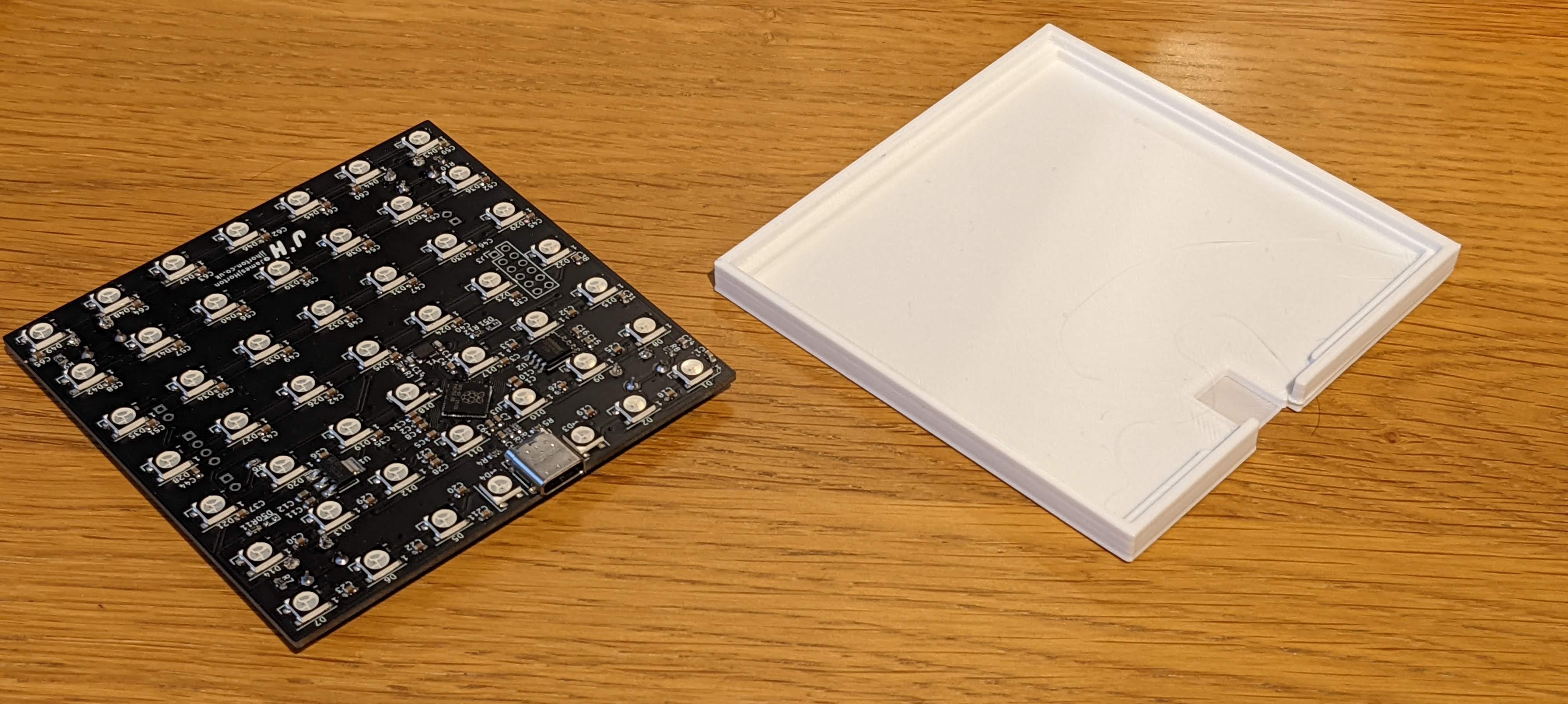 Asseembled PCB with the 3D printed cover 